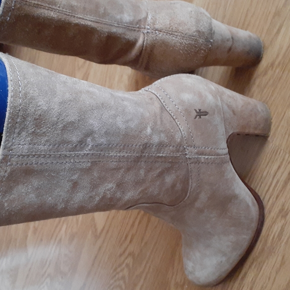 FRYE Mirabelle Short Suede Boots Size 7.5M - Picture 8 of 12